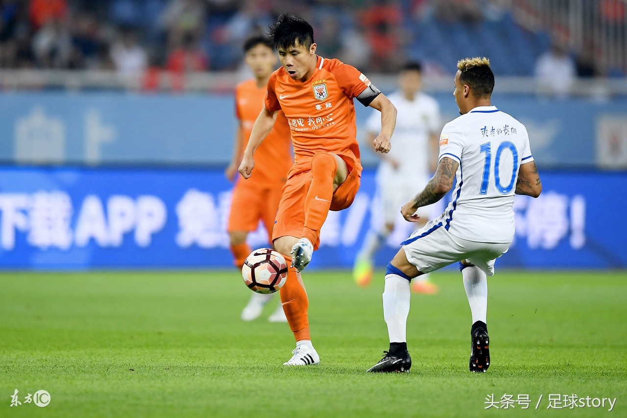 中国足球史上十大球王排名榜,中国十大足球球星