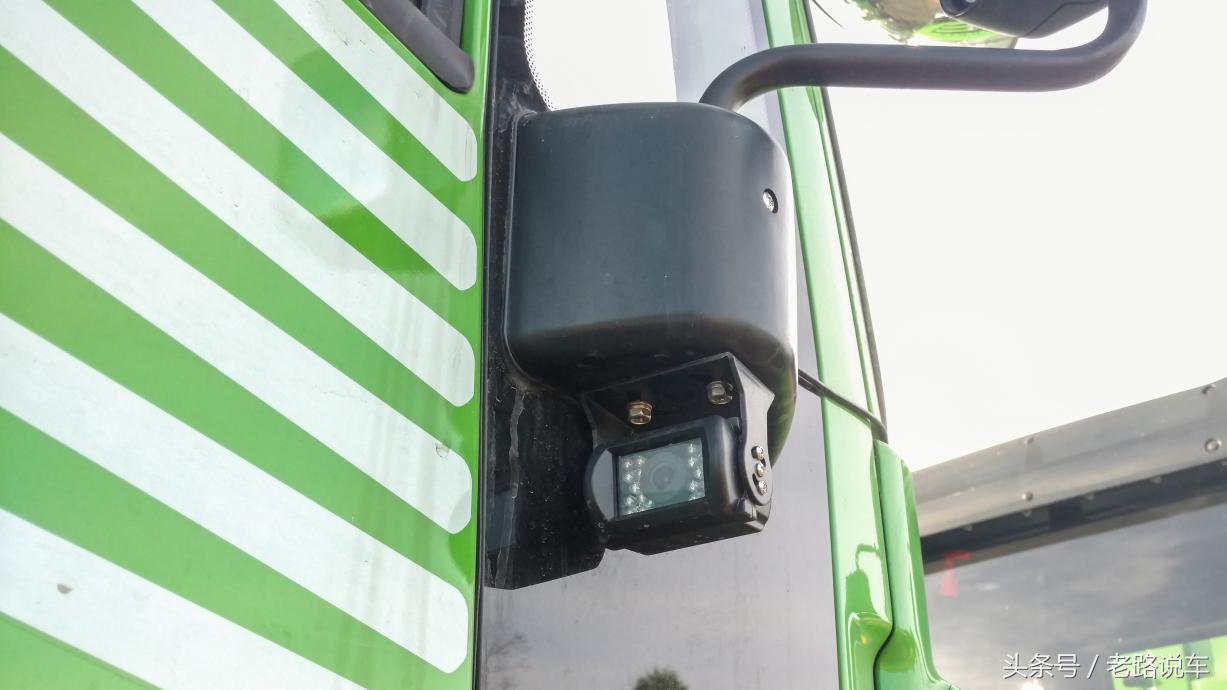 红岩金刚m500自卸车内饰图片,红岩金刚m500自卸车轻量化