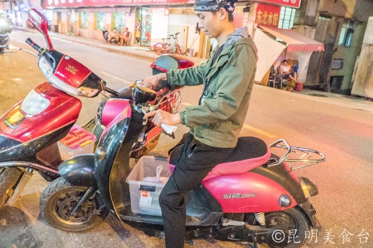 昆明每天蘸水500份的羊肉馆,昆明排名前十烧烤