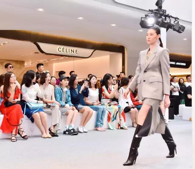 关晓彤代购靠谱吗,关晓彤的鞋子有多贵