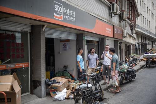 一年代购60万件中国货！美版“中国合伙人”如何将网购做成大生意