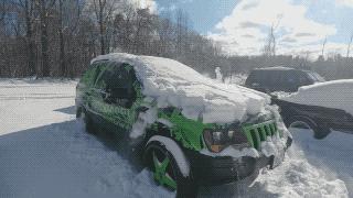 能震碎玻璃的低音炮,能震动身体的低音炮