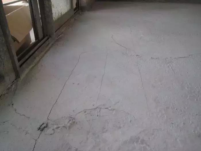 地暖回填后开裂影响暖气效果吗,地暖回填后开裂还能铺地板砖