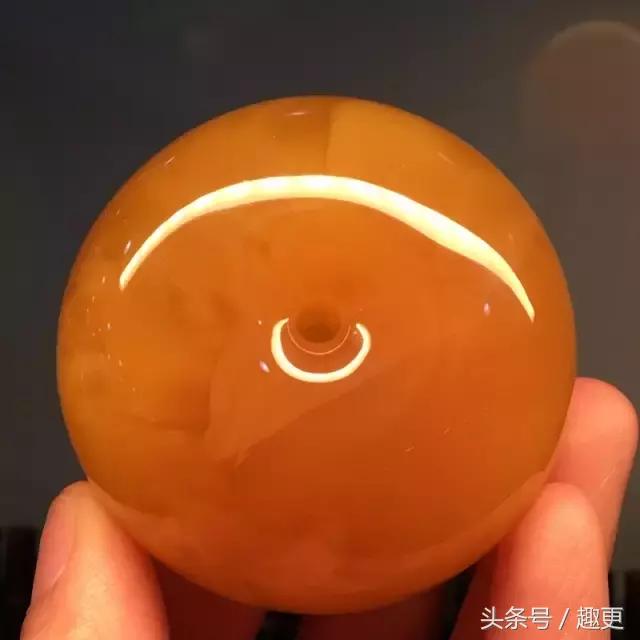 蜜蜡的新老区别是什么,蜜蜡是新的好还是老的好