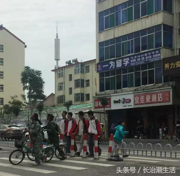 闀挎不澶涓鏍℃湇,闀挎不浜斾腑楂樹簩鏍℃湇