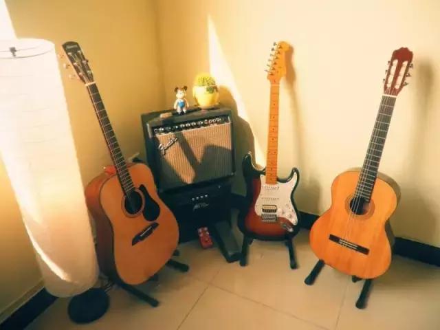 练吉他要多久才能学会,想学吉他但歌唱得不好