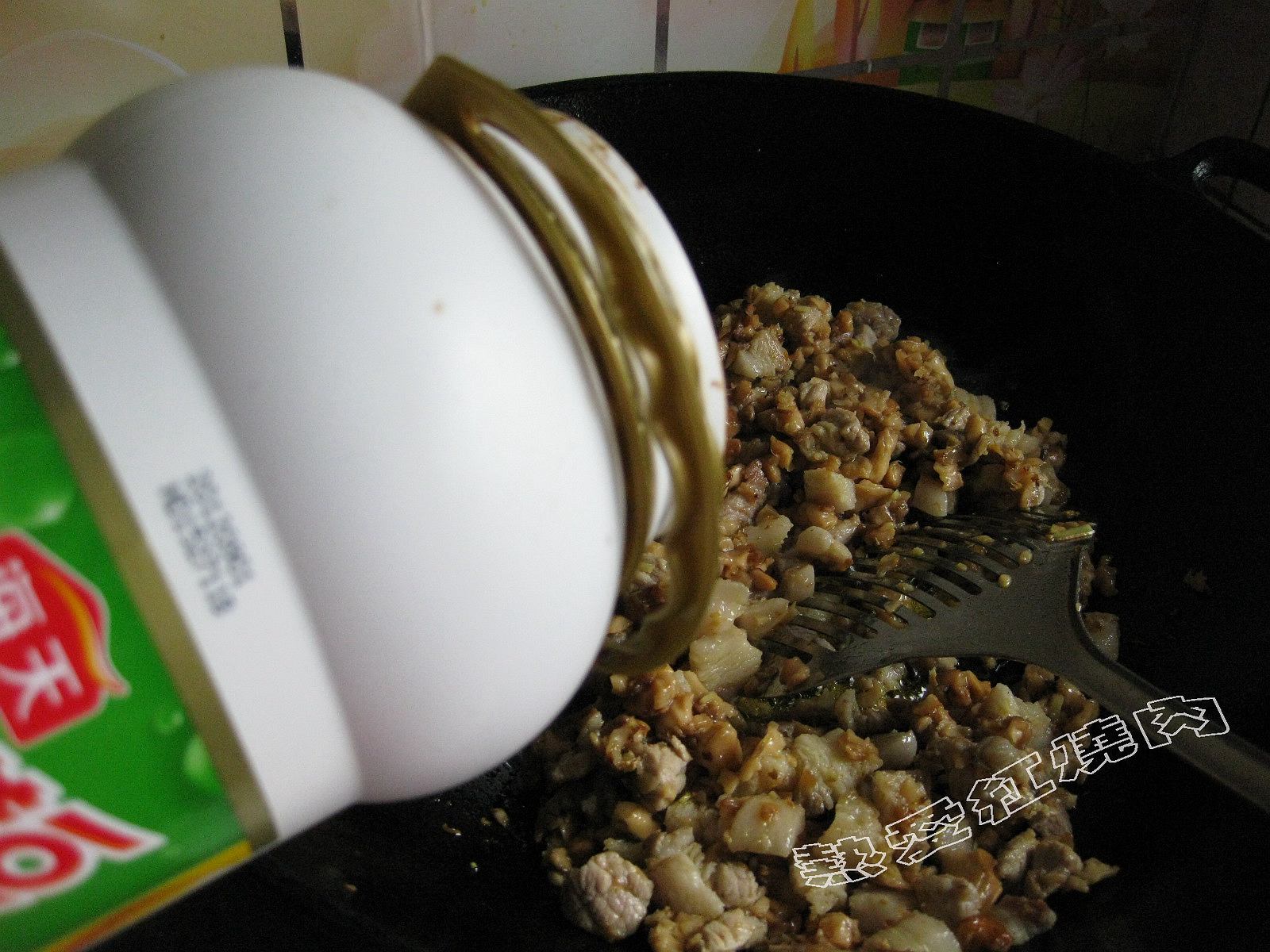 为什么自己做的炸酱没味,炸的酱咸了怎么办