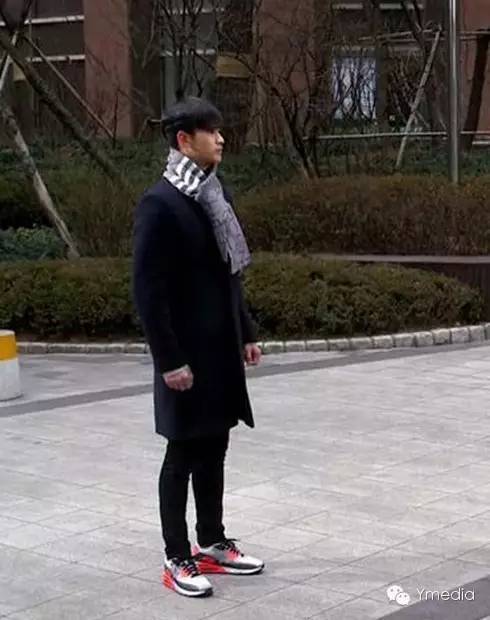 替你们累在运动鞋界的潮流面前本可人儿选择放手