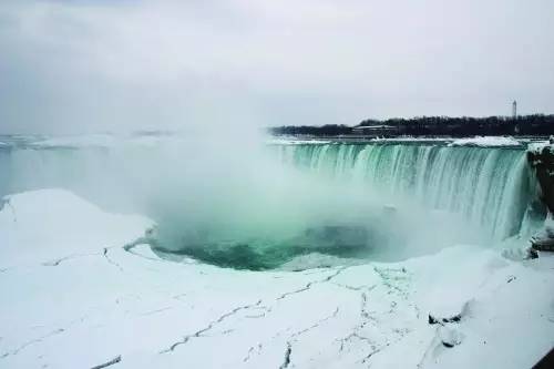 尼亚加拉大瀑布冬天好看么,冬天尼亚加拉大瀑布震撼全景