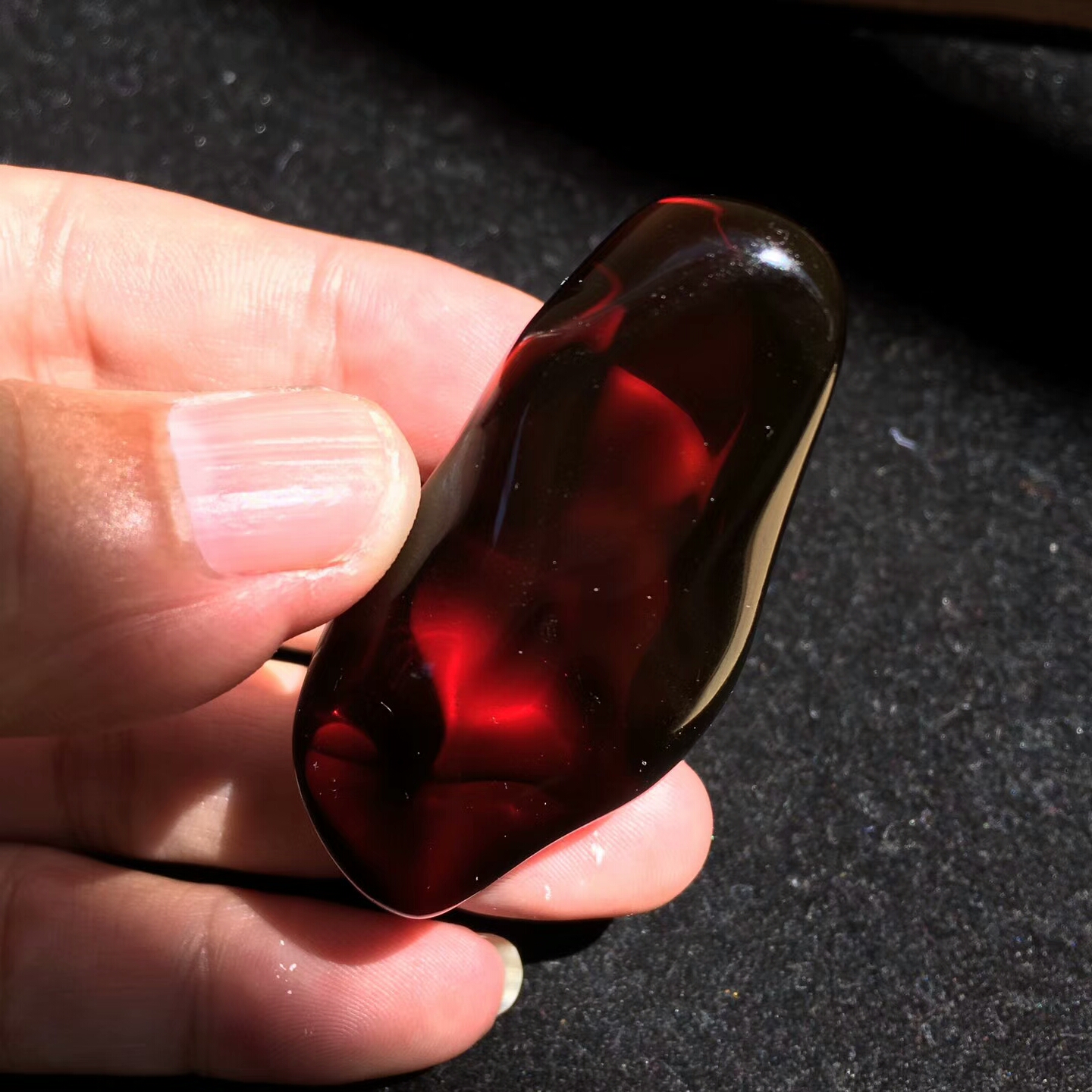 缅甸琥珀金珀好还是血珀好,缅甸血珀和棕珀