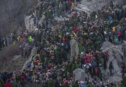 我用Python爬取了全国4500个热门景点,告诉你国庆哪儿最堵?