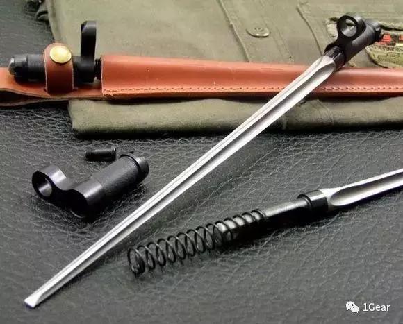 吊了！两款经典战术刃居然力压世界上最毒的*刀刺**56式三棱*刺军**