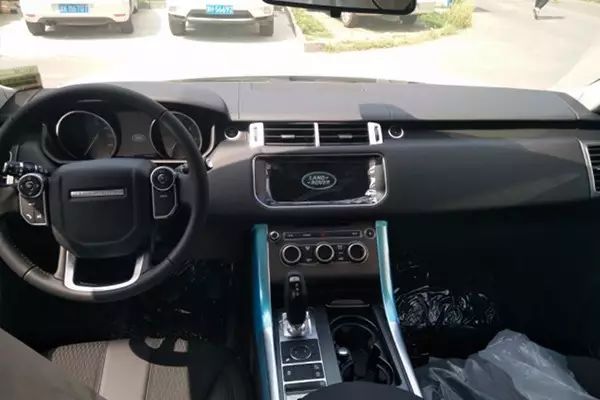 揽胜运动版2.0T柴油版，仅70.8万元，动力也不错