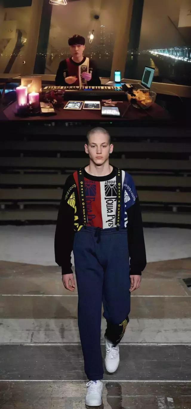 潮牌vetements带俄罗斯字母,vetement官方旗舰店潮牌