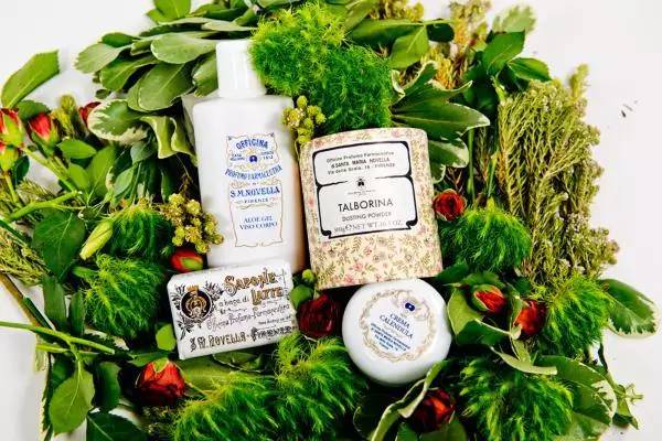 必买的十大药妆,有哪些好用的国货药妆推荐