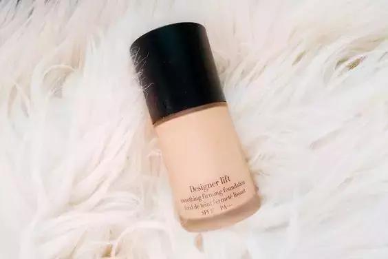 阿玛尼粉底液哪一款最好用,阿玛尼好用的粉底液排行榜前十名