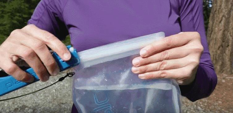 单独旅行适合带自拍杆吗,一个人旅游适合带什么自拍杆