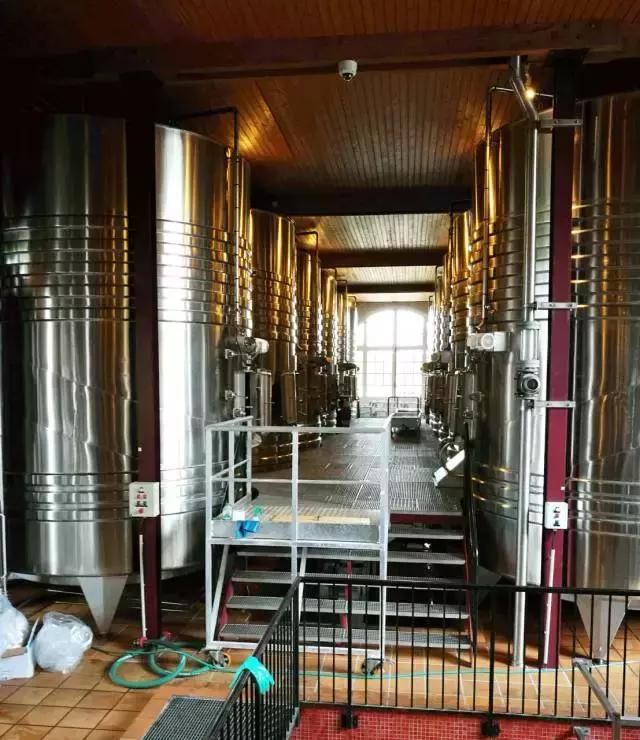 波尔多十座顶级名庄,喝遍全世界葡萄酒