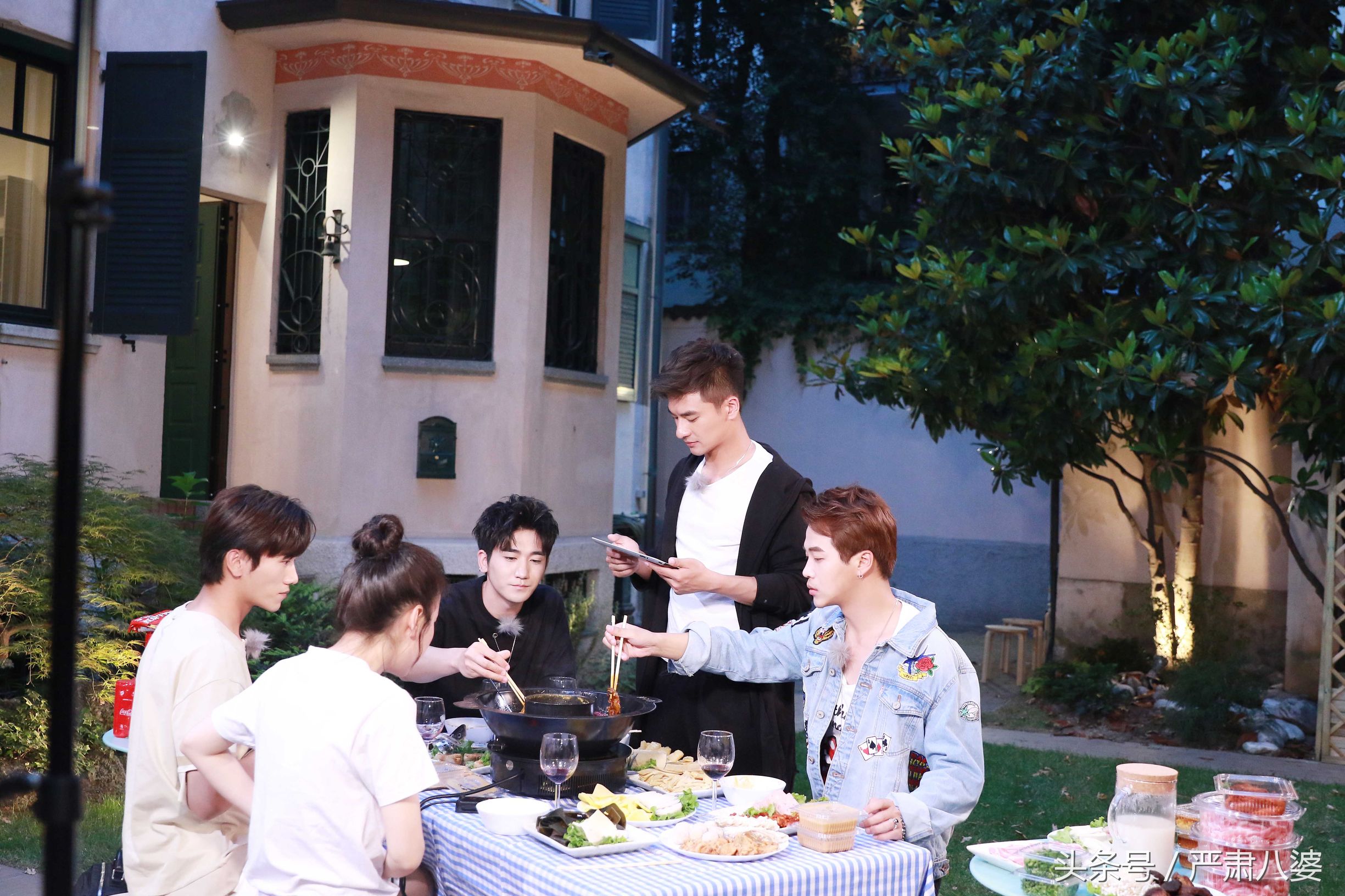 遇见足球城视频,吴昕郑恺遇见足球城