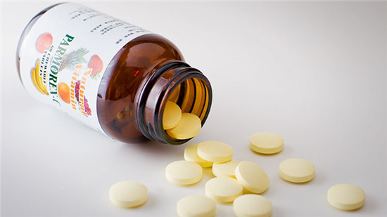 从来都没有整理过得药箱，在里面发现了这个