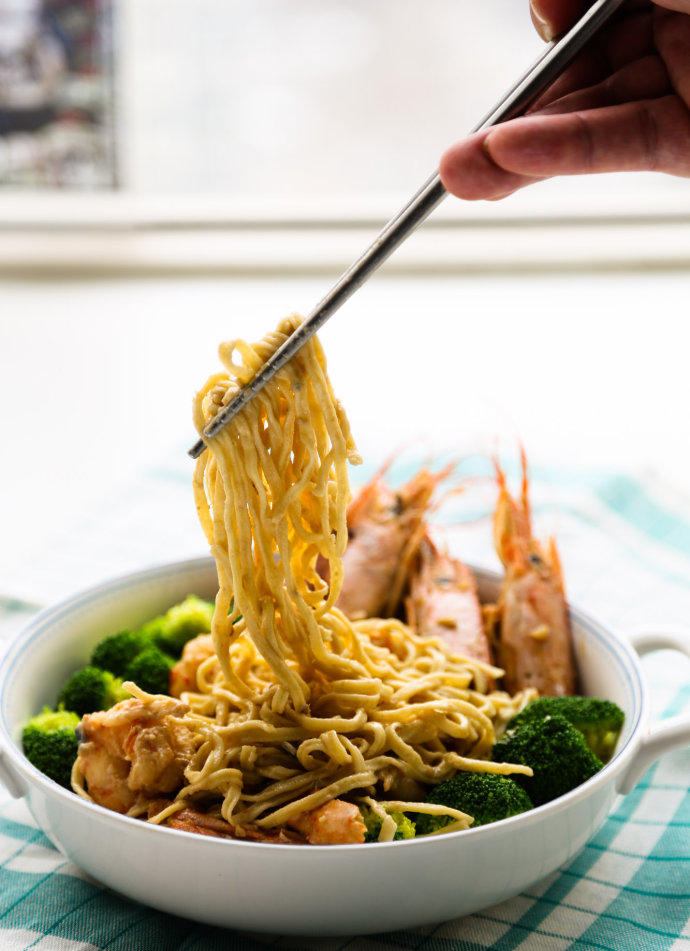 椴滆櫨鐧芥眮浼婇潰,涓夐矞浼婇潰椴滆櫨鍙ｅ懗