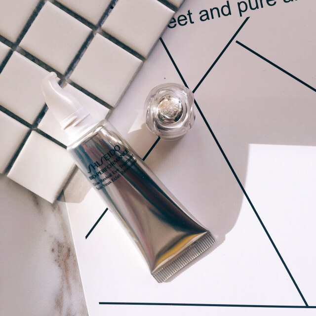 适合年轻人的眼霜精华,雅诗兰黛蓝光眼霜适合35岁使用吗