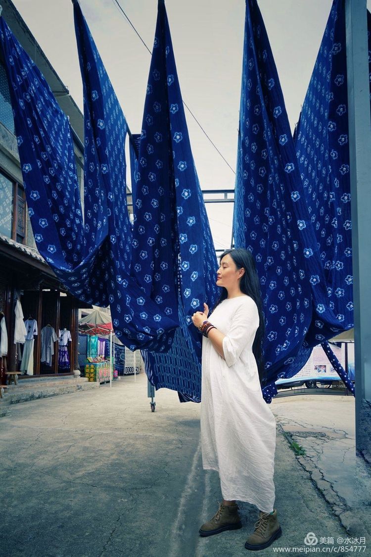 有一种蓝叫青花蓝,有一种颜色叫中国红