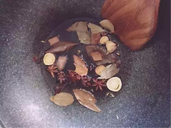 「娇小厨」浮生半日里的啤酒卤蛋