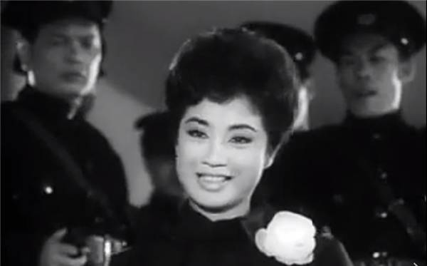 香港演员李若彤与丈夫,小龙女香港老公