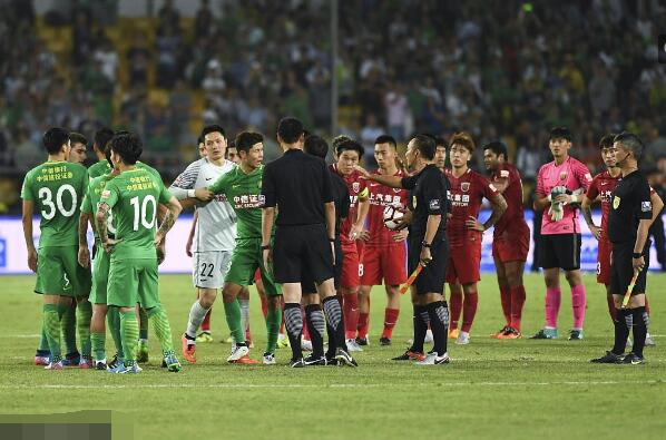 赵和靖丢点球的原因,赵和靖顶裁判