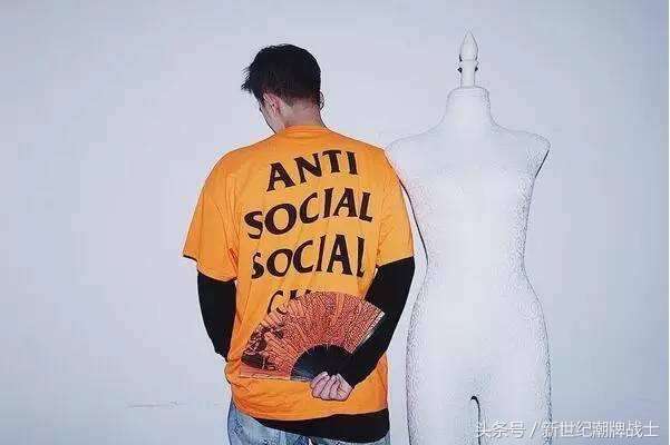 一个具有社会障碍的潮牌，传达了一个孤独患者的内心独白