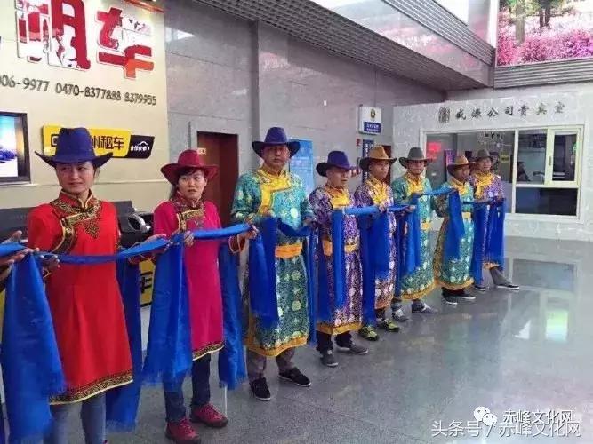 献哈达是蒙古族最高的礼仪吗,蒙古族献哈达的正确姿势