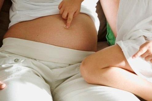 肚脐泥究竟能不能抠,肚脐里的泥能不能抠