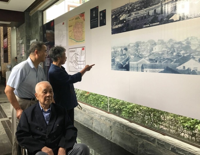 一种极冷僻的城市历史展，为何火在安庆？