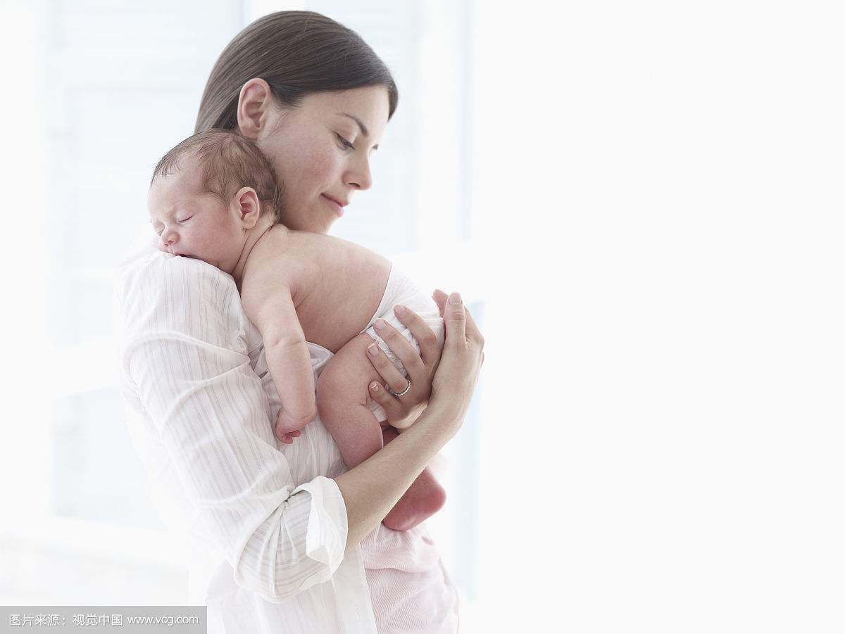 女人生孩子到底有多痛？高清动图看到腿软！