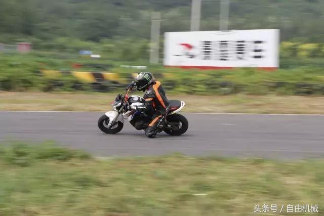 一款小众摩托车24年刚上市,超酷的小型摩托车推荐