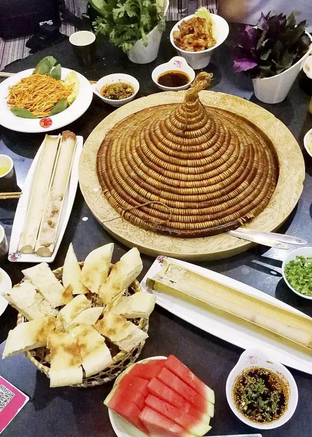 云南蒸汽石锅鱼美味中的精品,仙气飘飘的云南蒸汽石锅鱼