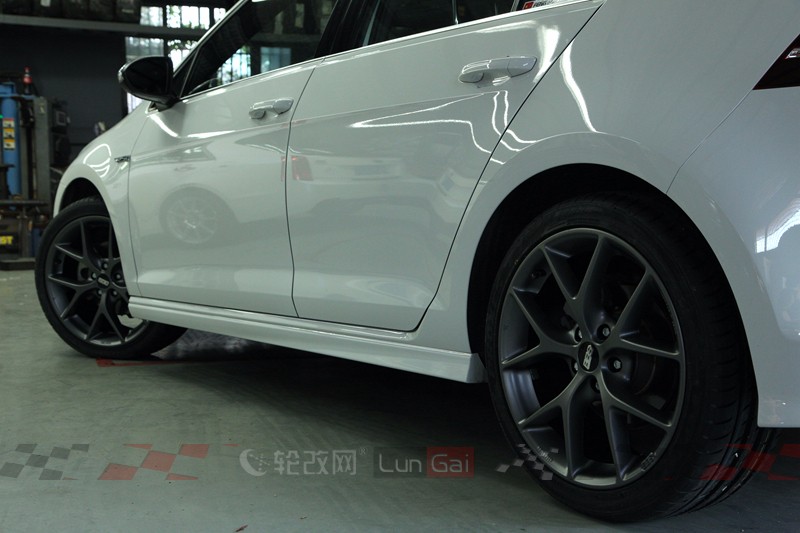 大众高尔夫7改17寸刀锋轮毂,高尔夫改装17寸bbs