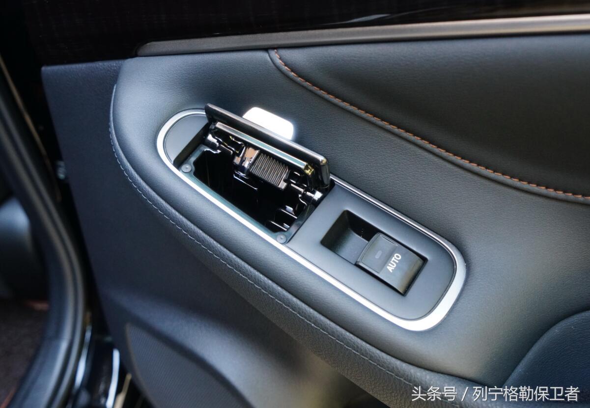 皇冠14代精英版试驾视频测评,14代皇冠车主用车评论