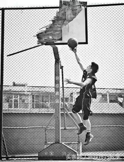 脚踝变向过人技巧图解,大幅度变向对脚踝的危害