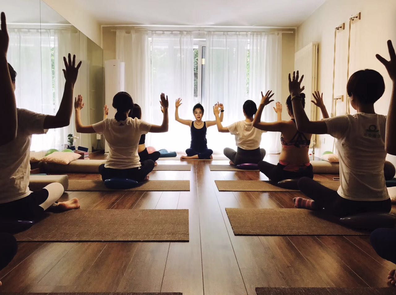 辣妈做孕妇瑜伽致早产,孕妇瑜伽孕妈妈私教日常