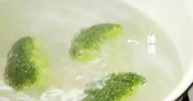 12个月大的宝宝不好好吃饭,12个月宝宝不怎么吃辅食