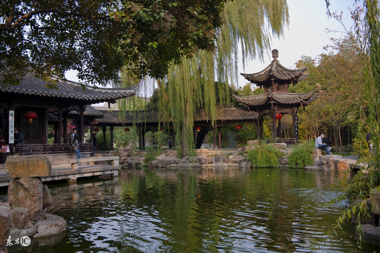 我有个直男班长,因为追女生淹死了……