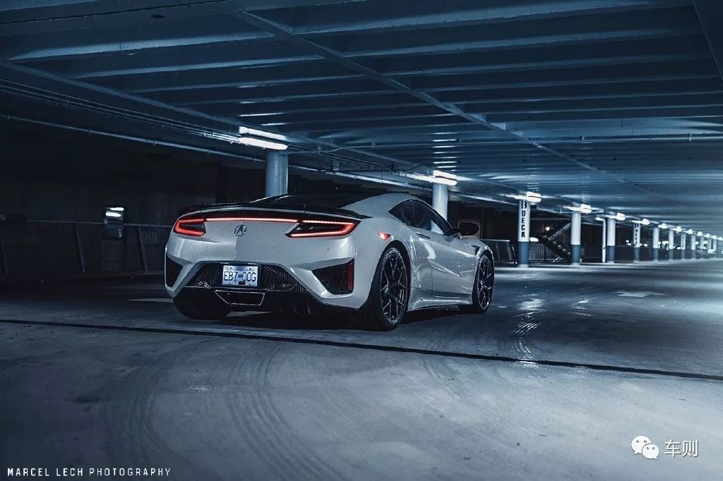 断代了10多年后再次重生的第二代NSX,到底能否对得起这个车名?