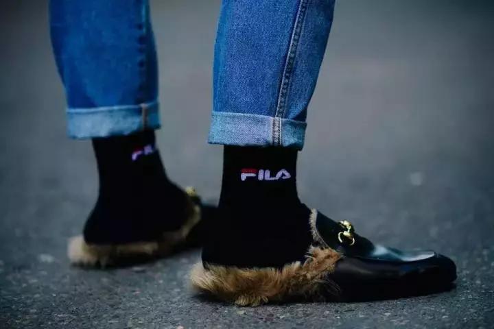 秋冬长筒竖条袜怎么搭配鞋子,和船袜一起搭配的鞋子有哪些