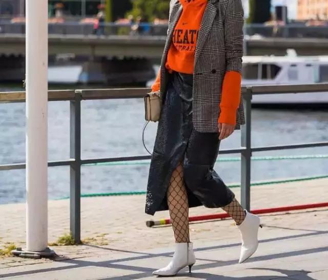 秋冬长筒竖条袜怎么搭配鞋子,和船袜一起搭配的鞋子有哪些