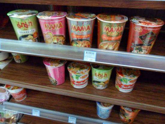 泰国711便利店的零食也太便宜了吧，超多没吃过的种类