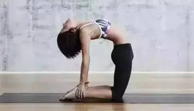 瑜伽跪姿脚背疼,瑜伽跪姿怎么解决痛