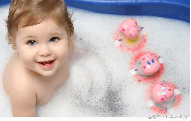 宝宝一吃母乳就拉稀奶粉没事,宝宝一吃母乳就拉便便需要干预吗