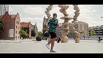 五个最简单实用的足球过人技巧,5种花哨的足球过人技巧